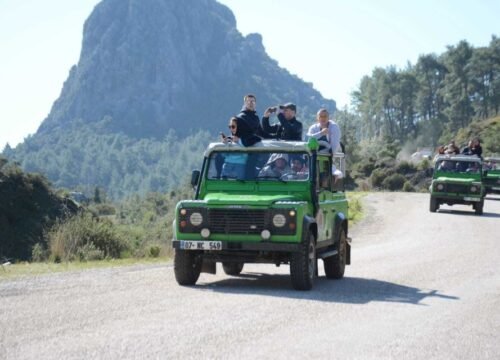 Side Jeep Safari with Boat Trip in Green Lake